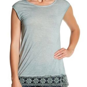 Dantelle top Split Back Crochet Hem